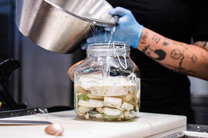 Corrientes culinarias Demostración de cocina molecular y fermentación